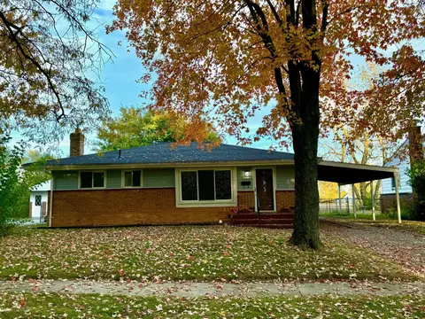923 Nash Ave, Ypsilanti, MI 48198