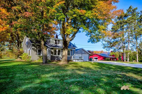 5069 Staple Rd, Muskegon, MI 49445