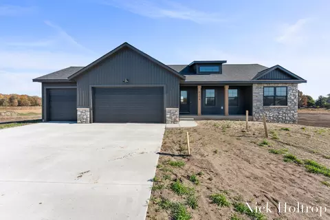 9248 104th Ave, Zeeland, MI 49464