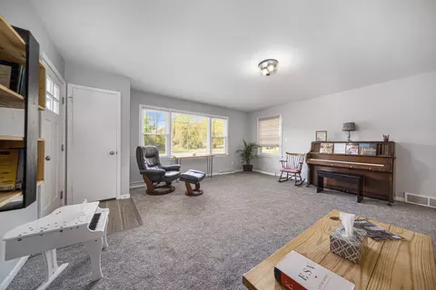 857 S Dettman Rd, Jackson, MI 49203 photo 6