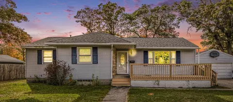 1737 Oak Park Dr, Muskegon, MI 49442