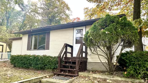 16858 NE Shawano Dr NE, Sand Lake, MI 49343
