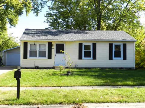 6097 S Ivanhoe Ave, Ypsilanti, MI 48197
