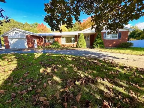 3554 Lo-al Dr, Ravenna, MI 49451