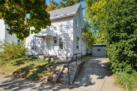 851 9th St NW, Grand Rapids, MI 49504