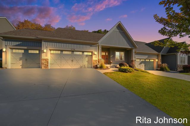 1739 N Brandon Ridge Dr NW, Walker, MI 49544