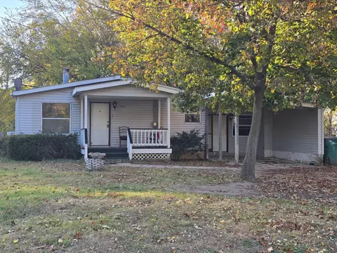 365 N 32nd St, Springfield, MI 49037