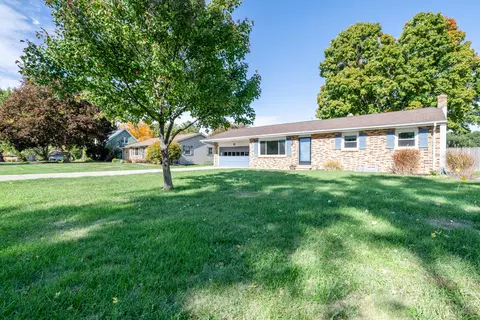 1011 Lausman Dr, St. Joseph, MI 49085