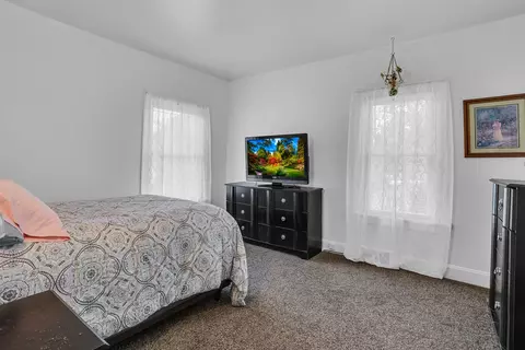 239 Evelyn St, Jackson, MI 49203 photo 5