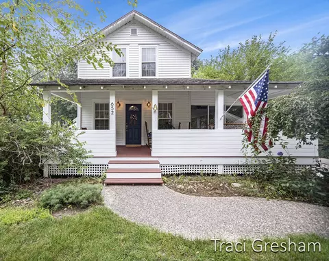 652 Whitman Ave, Holland, MI 49423