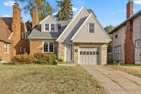 1133 Noble St SE, Grand Rapids, MI 49507