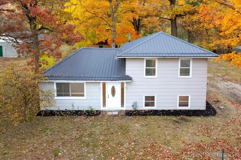 2340 Pillon Rd, Twin Lake, MI 49457