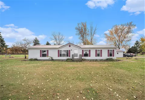12879 Silver Creek Rd, White Pigeon, MI 49099