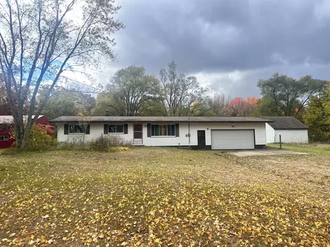 5471 Skeels Rd, Holton, MI 49425