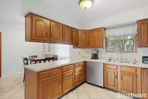 855 Maplehill Ave SE, Ada, MI 49301 photo 4