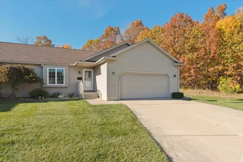 202 Trevor Trl, Onsted, MI 49265