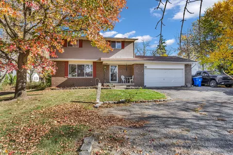 90 Scott Lake Rd, Waterford, MI 48328