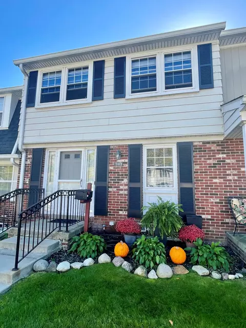 19669 Ironwood Ct, Northville, MI 48167