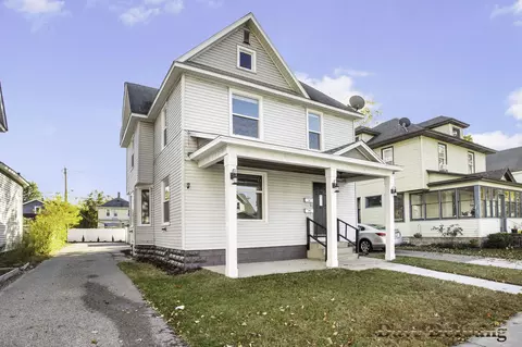 72 W 17th St, Holland, MI 49423