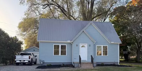 811 N Matteson St, Bronson, MI 49028