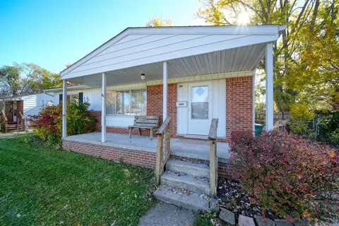 1300 Parkwood Ave, Ypsilanti, MI 48198