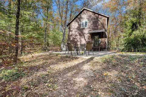 3869 Monroe Rd, Allegan, MI 49010