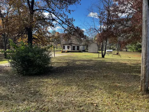 2831 Pratt Lake Ave SE, Lowell, MI 49331