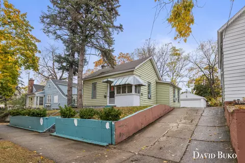 12 Deloney Ave SW, Grand Rapids, MI 49504