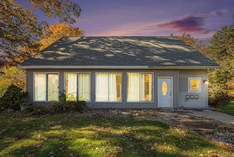 4426 E Tudor Rd, Berrien Springs, MI 49103