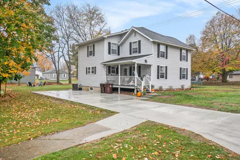 511 Spring St, Big Rapids, MI 49307 photo 2