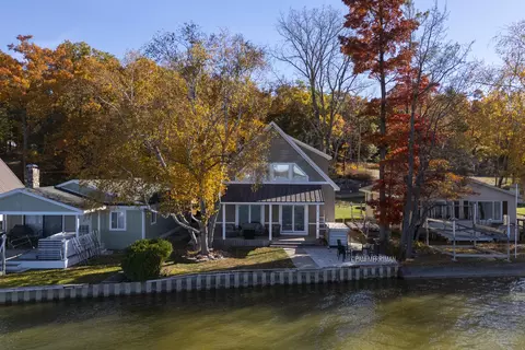 9195 Catalpa Ave, Newaygo, MI 49337