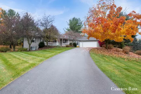 6870 Browmyer Dr NE, Rockford, MI 49341