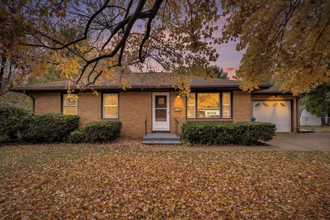 1104 Clover St, Kalamazoo, MI 49008