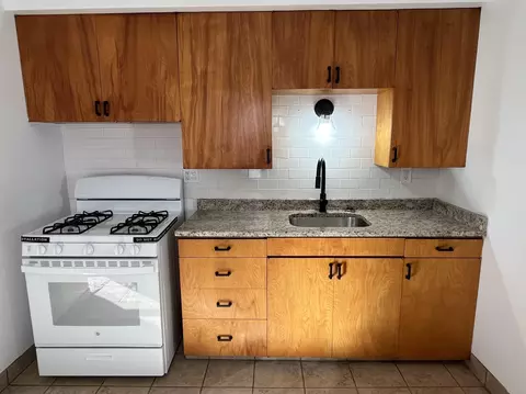 111 E Coy Ave, Hazel Park, MI 48030 photo 4