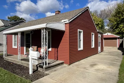 111 E Coy Ave, Hazel Park, MI 48030 photo 2