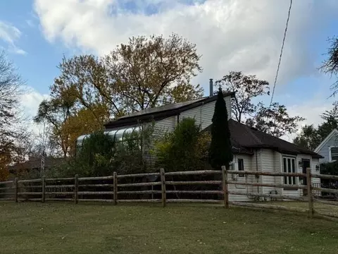 3028 Overhill Rd, Jackson, MI 49203 photo 2