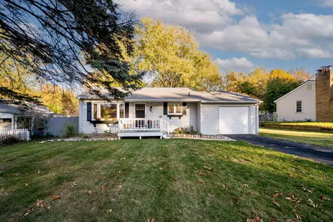 449 Orchard Ln, Battle Creek, MI 49015