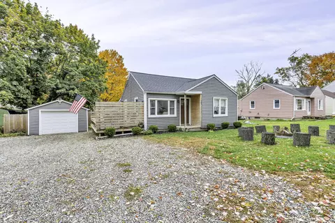 107 Walnut St, Brooklyn, MI 49230