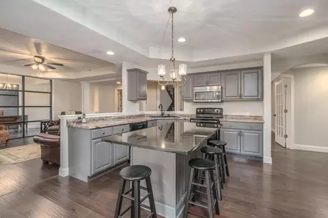 Kitchen - 6650 N 39th St, Augusta, MI 49012 photo 9 of 10