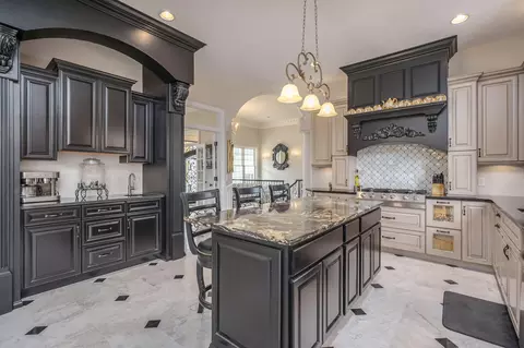 Kitchen - 6650 N 39th St, Augusta, MI 49012 photo 3 of 10