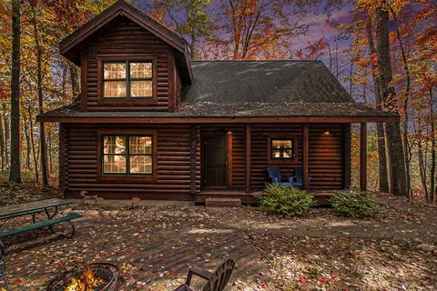 6296 S Lakeshore Dr, Pentwater, MI 49449