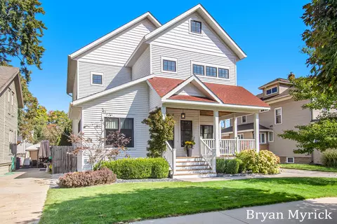 47 E 14th St, Holland, MI 49423
