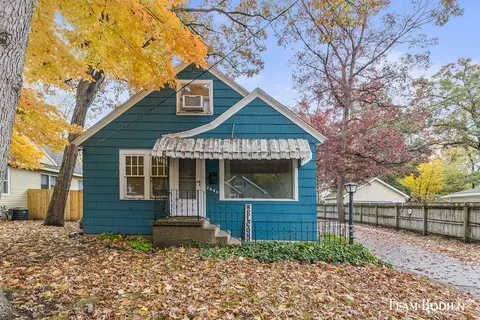 2646 Wyoming Ave SW, Wyoming, MI 49519