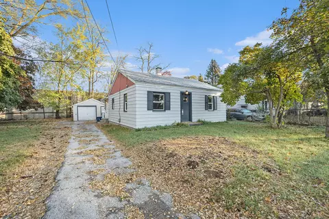 57 Nancy St SE, Grand Rapids, MI 49548