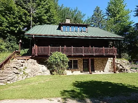 773 Ewers Rd, Leslie, MI 49251