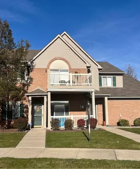 15705 Parkway Ln #4, Southgate, MI 48195