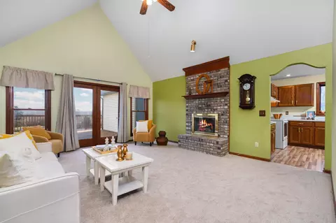 1027 Taylor Rd, Brighton, MI 48114 photo 2