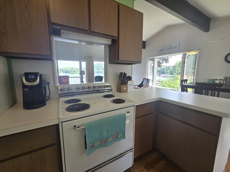  1212 Dockside Dr, Grass Lake, MI 49240 photo 4