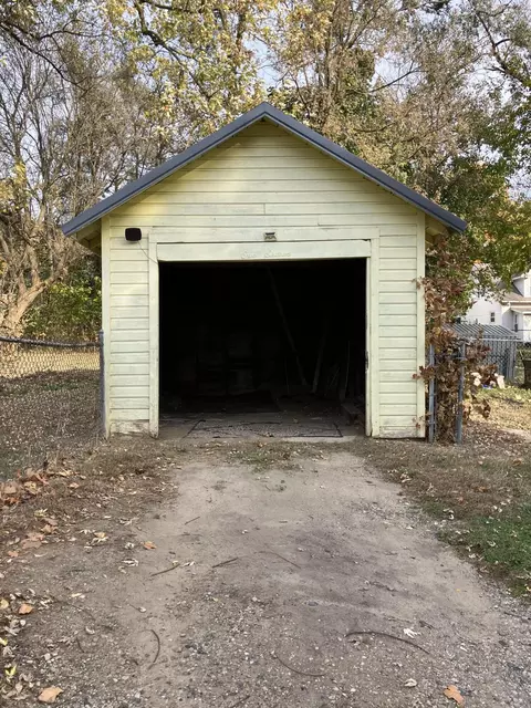 116 Avondale Ave, Jackson, MI 49203 photo 6