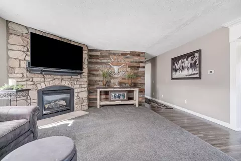 76 4th St, Plainwell, MI 49080 photo 11